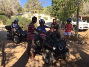 Une balade en quad à l'hôtel de la plage Tuléar